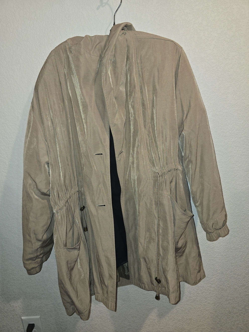 Vintage J. Gallery Women's Medium Tan Drawstring Hooded Anorak Coat